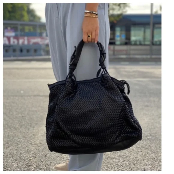 Made in Italy Designer Soft Distress Leather Braided Bag in a rich Brown - Picture 9 of 10